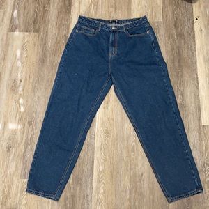 PRETTYLITTLETHING Dark Wash Mom Jean